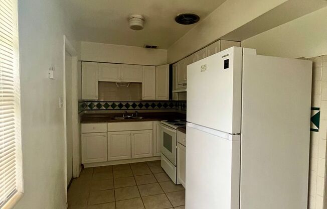 Large Single-family home features 3 bedrooms, 1.5 bathrooms.
