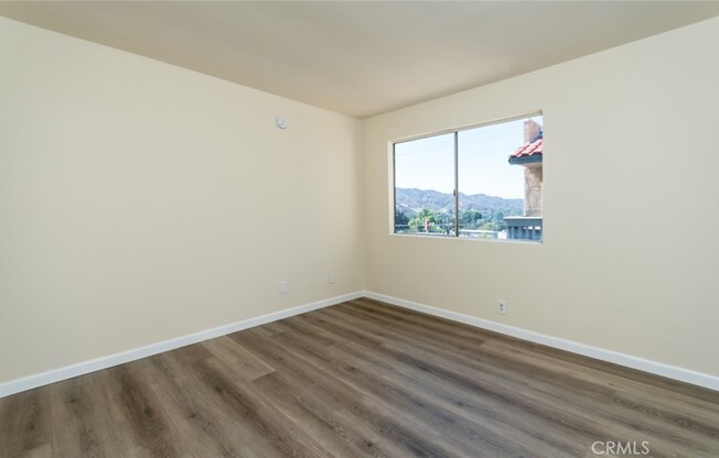 10260 10260 PLAINVIEW AVE