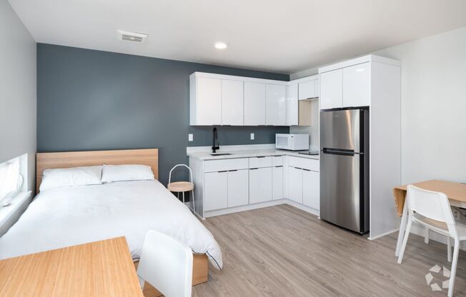Studio, 1 bath, 240 sqft, $1,450, Unit 501
