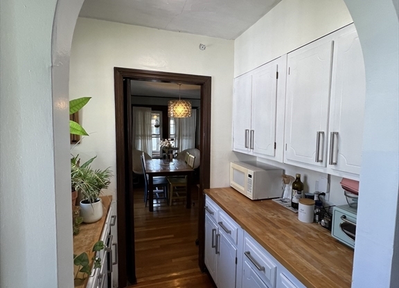33 COLBERG AVE