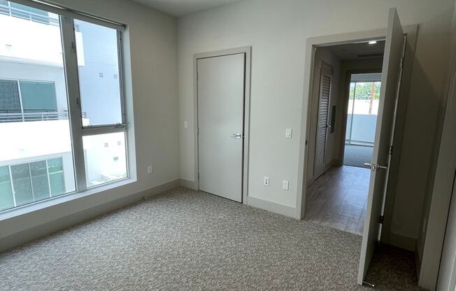 2 beds, 2 baths, 1,102 sqft, $3,292, Unit 4864 - 301