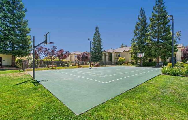 Lighted multi-sport court - Willow Spring Apartments