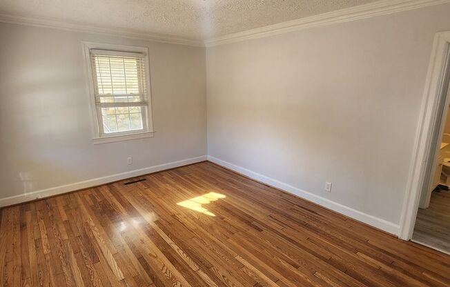 Chapel Hill / 3br House on N. Graham St AVAILABLE NOW