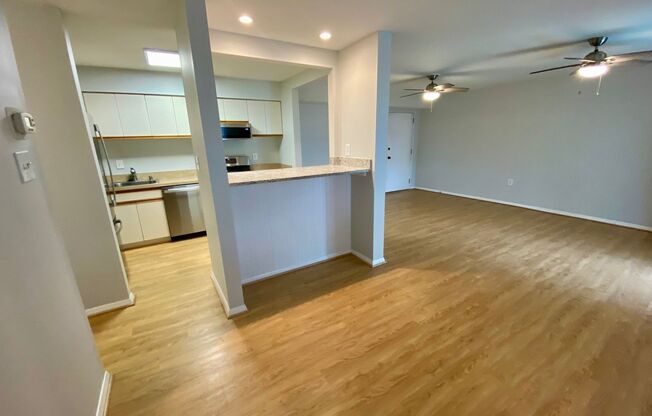 Fairwinds. Renovated and Updated. Spacious 2 bed 2 bath ground level condo in Annapolis!