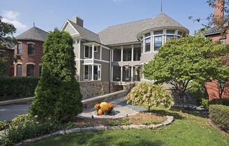 1600 Kenwood Parkway