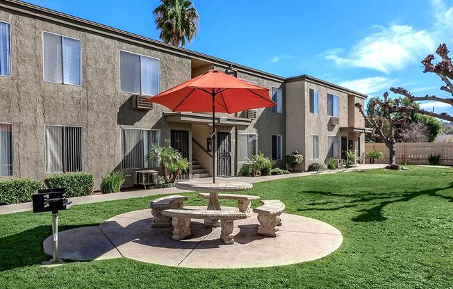 Spacious 2 Bedroom Apartments at The Courtyards in El Cajon