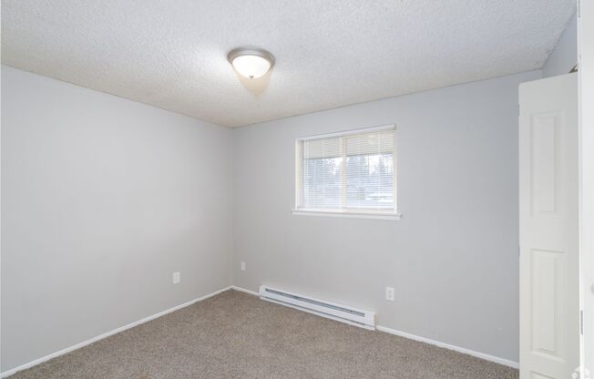 2 beds, 1 bath, 780 sqft, $1,150, Unit 126