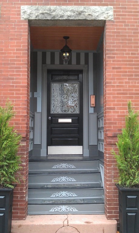 54 SAXTON ST