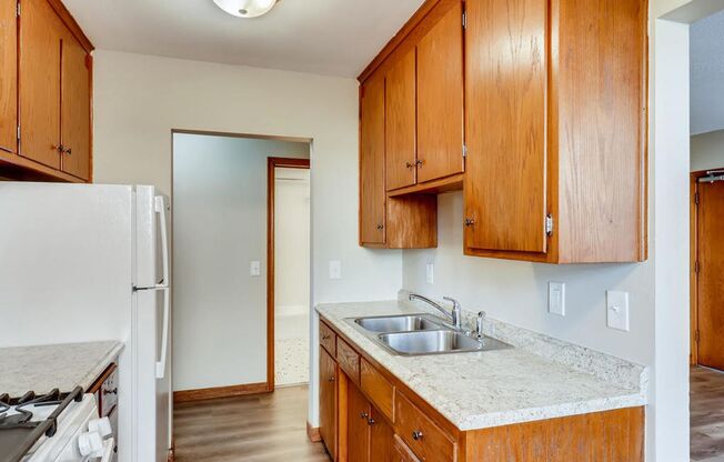 2 beds, 1 bath, 720 sqft, $1,315, Unit 6737 - 04