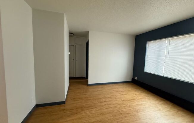 Studio, 1 bath, 450 sqft, $899, Unit 286-5