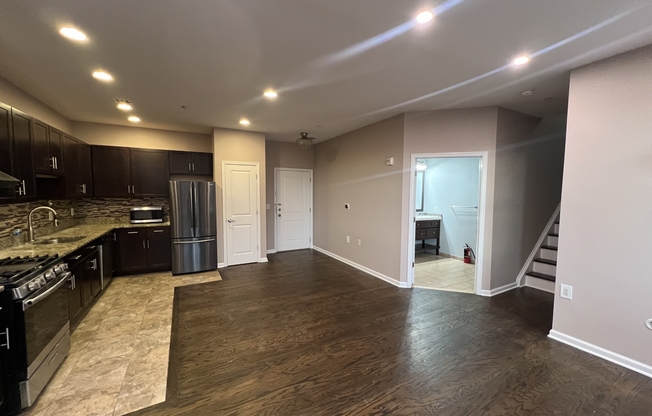 1209 SMT AVE
