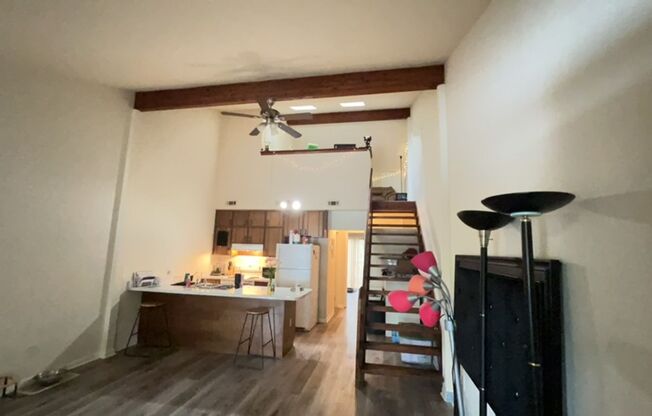 Perfect 1 Bedroom 1.5 Bathroom Townhome! Newer Flooring, Paint, and Appliances!