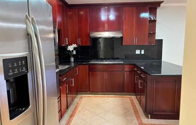 Bright & Spacious Single Family Home - Parkside