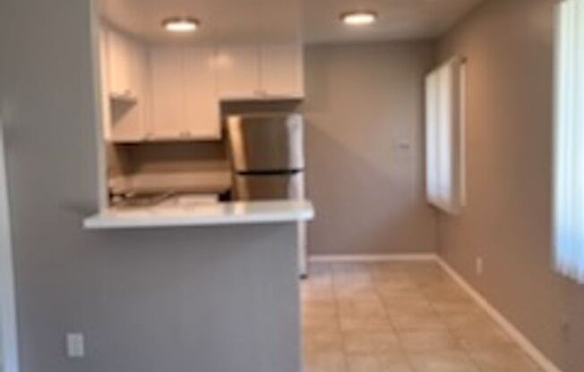 2 beds, 1 bath, 715 sqft, $2,394, Unit 12