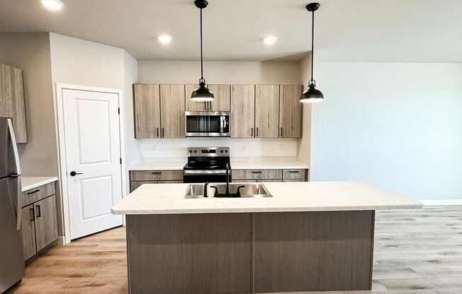 3 beds, 2 baths, 1,404 sqft, $1,975, Unit C302