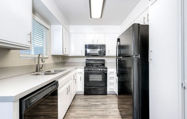 3 beds, 1.5 baths, $2,995, Unit 12
