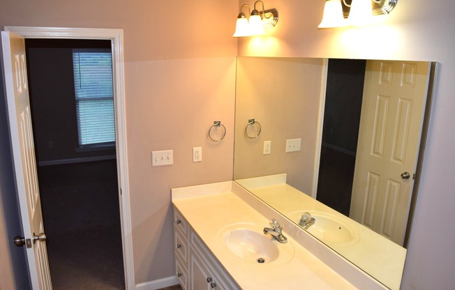 3 beds, 2 baths, $1,495