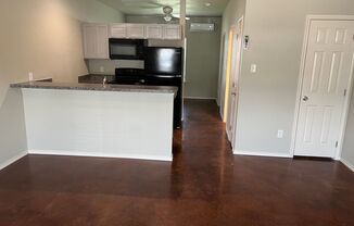 1 bed, 1 bath, $1,000