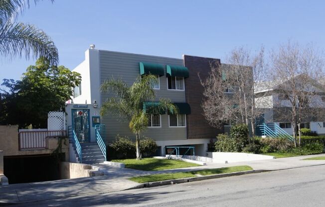 319 Concord St