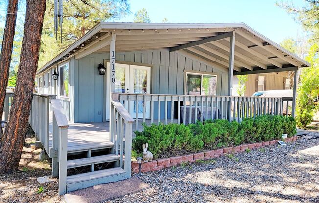 3 Bedroom 2 Bath in Munds Park with AC!