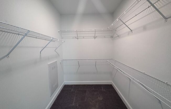 1 bed, 1 bath, 800 sqft, $1,350