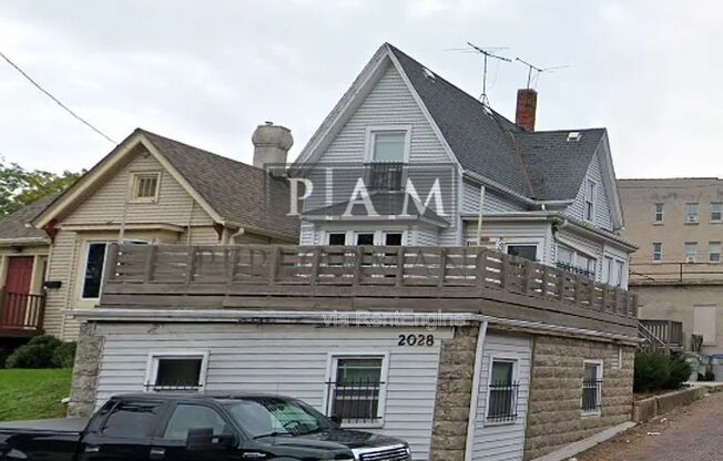 2028 W MICHIGAN ST