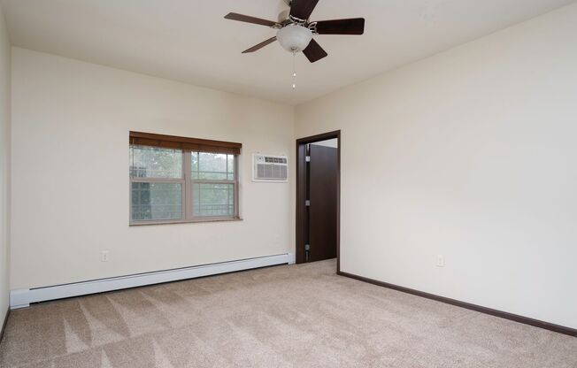 2 beds, 2 baths, 1,181 sqft, $1,950, Unit 216