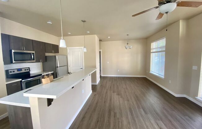 1 bed, 1 bath, $1,995, Unit 4878-102