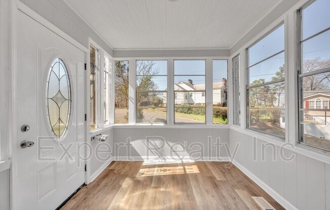 620 10 AVE W