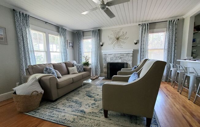 Beachside bungalow, fully furnished