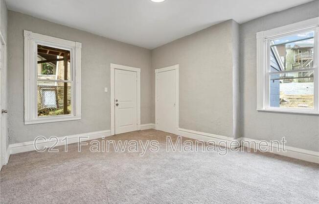 628 GREENFIELD AVE