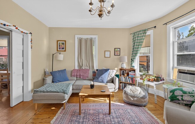 319 HIGHLAND AVE