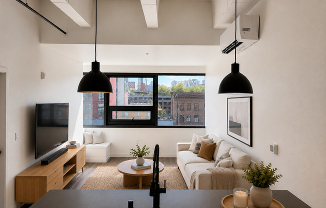 1 bed, 1 bath, 766 sqft, $2,925, Unit 407