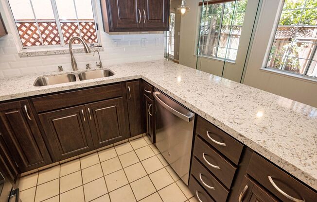 Spacious 3/2 townhome in supreme location!! 2801 Cozumel Cir, Santa Clara, CA 95051