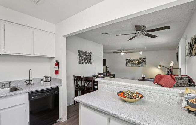 2 beds, 2 baths, 1,006 sqft, $1,550, Unit S2008