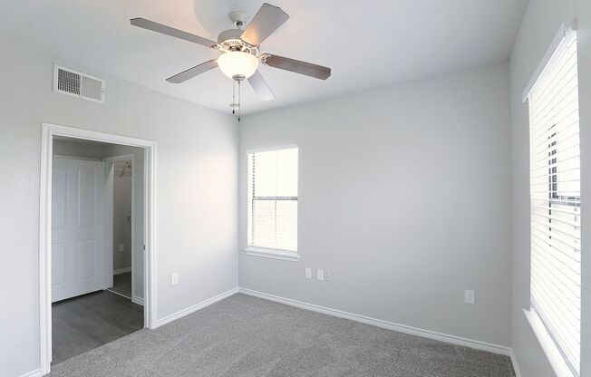 2 beds, 2 baths, 950 sqft, $1,236