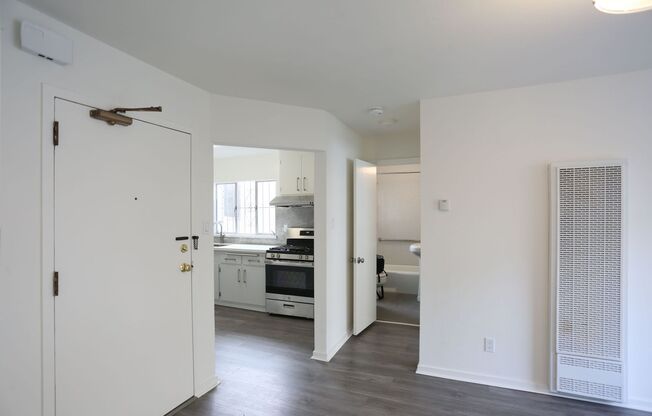 1 bed, 1 bath, $2,395, Unit #1