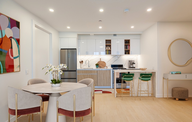 1 bed, 1 bath, $3,300, Unit 6-C