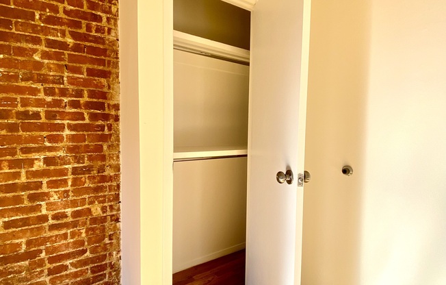 2 beds, 1 bath, $4,295, Unit 4W