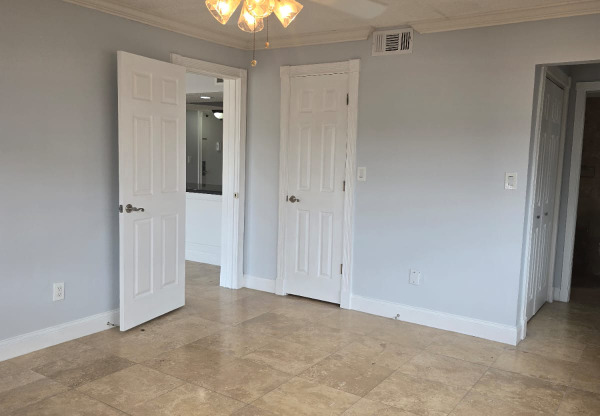 3522 NE 171 ST