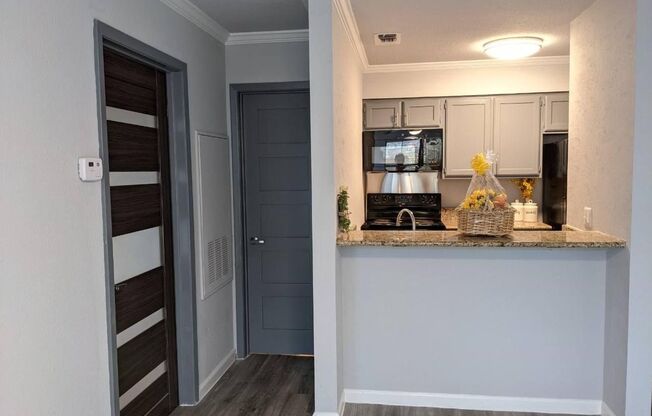 1 bed, 1 bath, 524 sqft, $929