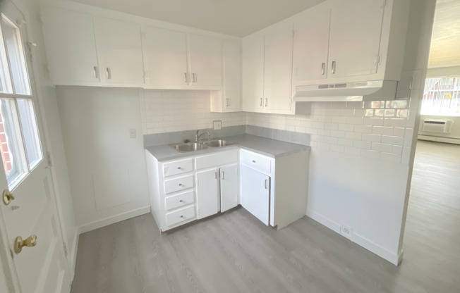 2 beds, 1 bath, 832 sqft, $1,550, Unit 118