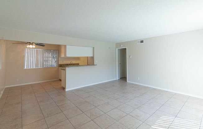 2 beds, 1 bath, 900 sqft, $2,150, Unit 09