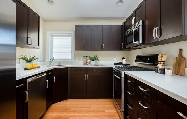 82 PEARSON AVE