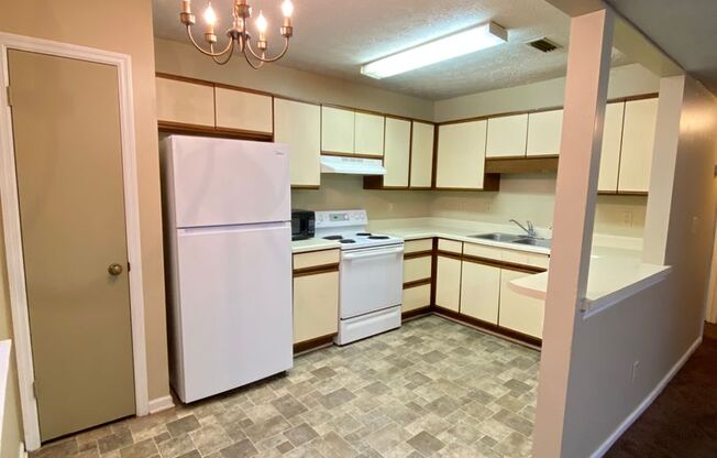 2 beds, 1 bath, $750