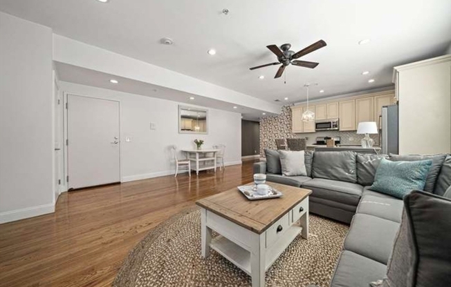 37 COFFEY ST