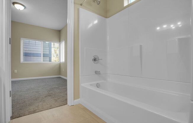 2 beds, 2 baths, 894 sqft, $1,595, Unit 144-36302
