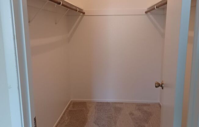 1 bed, 1 bath, 680 sqft, $1,329, Unit 066