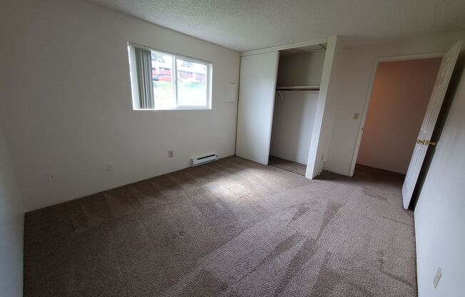 1 bed, 1 bath, 505 sqft, $1,075, Unit 18