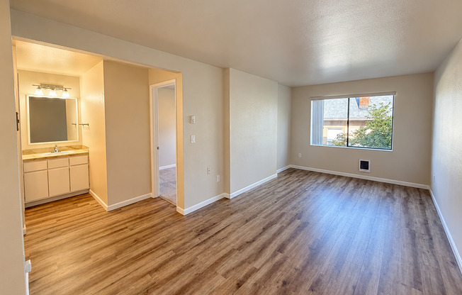 1 bed, 1 bath, 460 sqft, $1,395, Unit 309